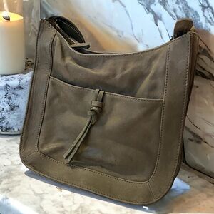 LUCKY BRAND genuine Leather Purse, adjustable shoulder strap, taupe